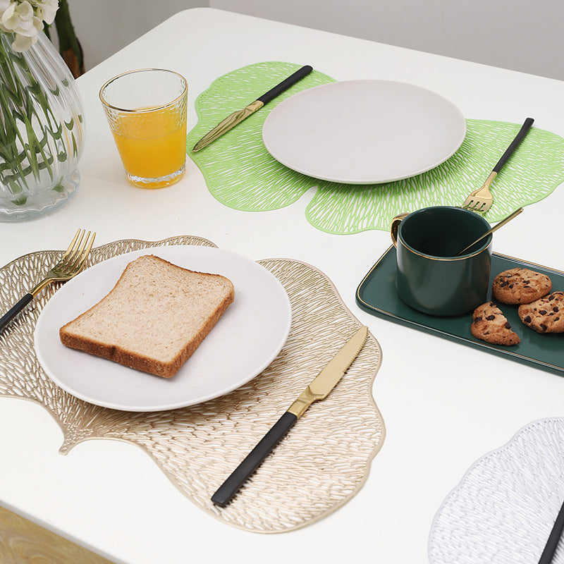 Perforated Placemat PVC Heat Insulation Dining Table Mat Ginkgo Leaf Irregular Decorative Mat Light Luxury Hotel Restaurant Western Dining Mat Wholesale