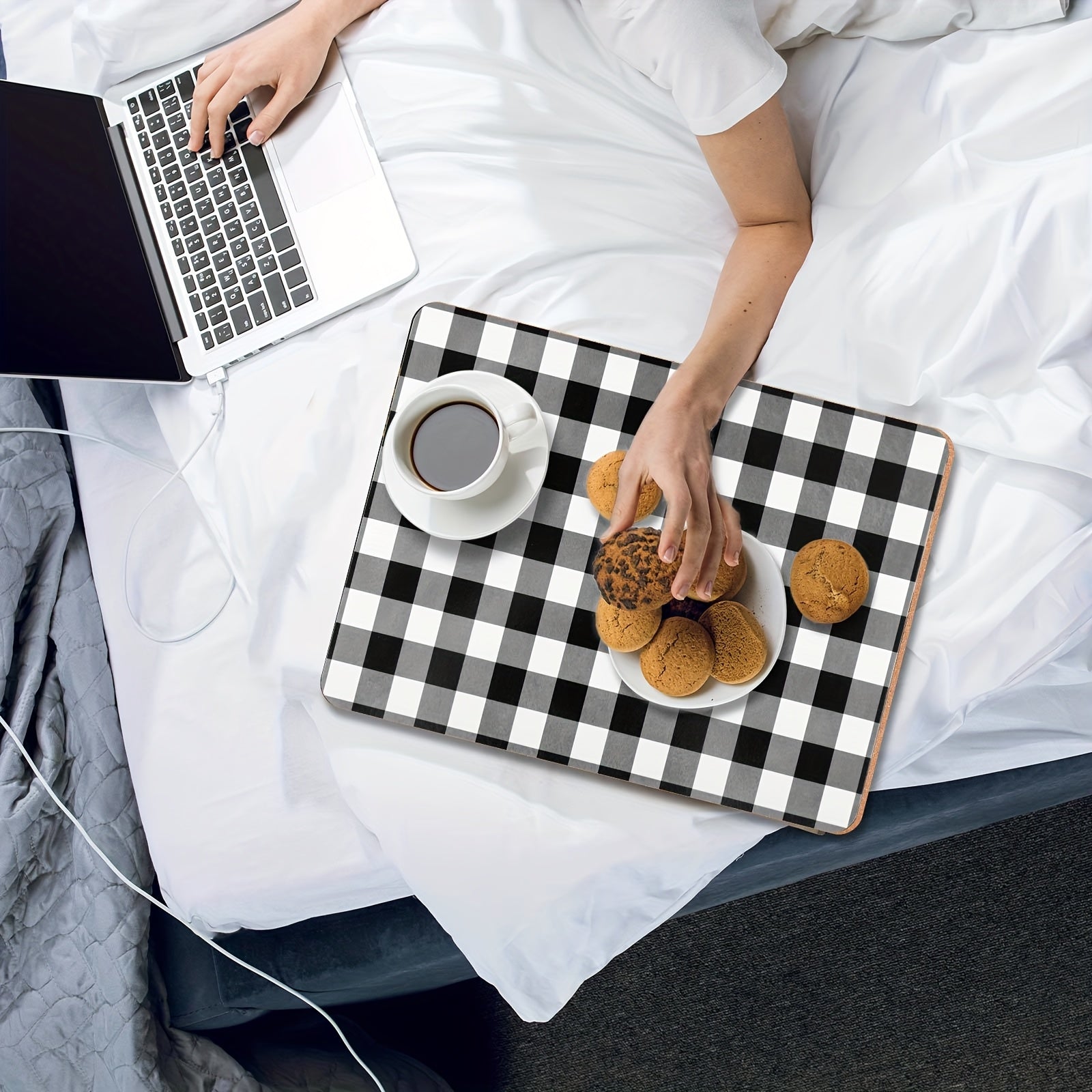 Collection of 8 Plaid Heat-Resistant Cork Placemats Suitable for Kitchen And Dining Tables, Measuring 16 X 12 Inches, Featuring Gingham Design. These Thick Cork-Backed Placemats Are Easy to Clean And Perfect for Christmas