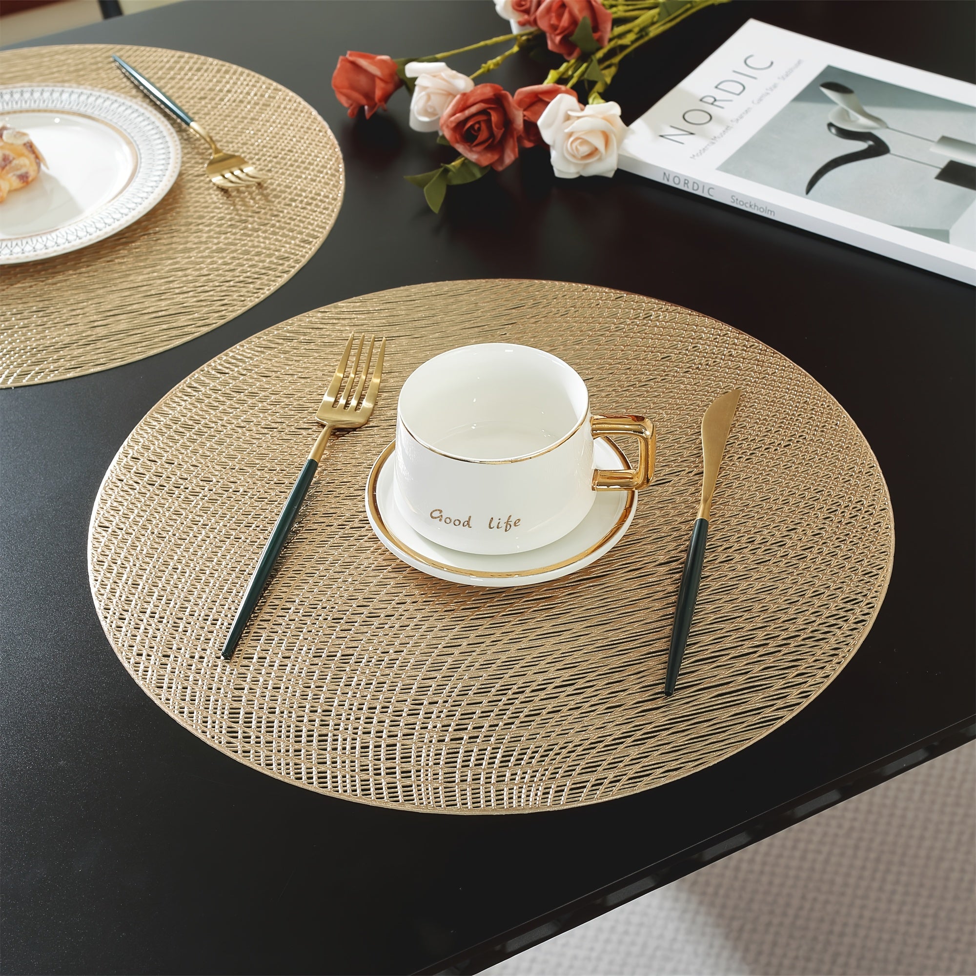 Hotel Restaurant Table Mats 6\u002F8pcs PVC Golden Round Placemats | High-end Insulation Table Mats for Hotel Restaurant, Protect Tabletop, Suitable for Weddings Christmas Parties Family Kitchen, Holiday Decoration