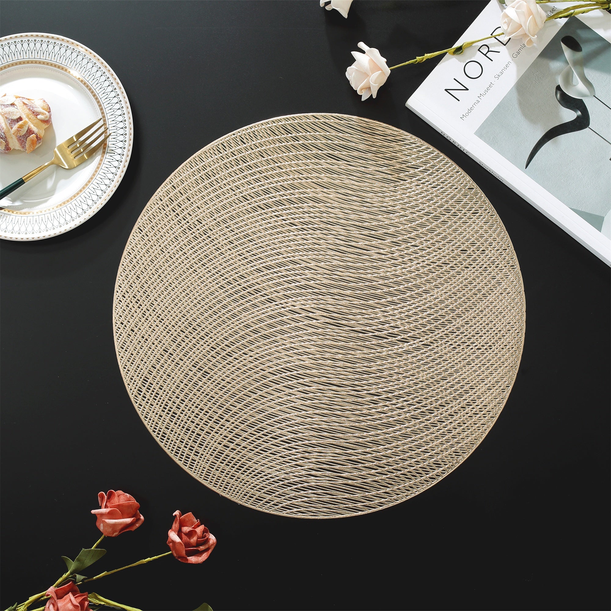 Hotel Restaurant Table Mats 6\u002F8pcs PVC Golden Round Placemats | High-end Insulation Table Mats for Hotel Restaurant, Protect Tabletop, Suitable for Weddings Christmas Parties Family Kitchen, Holiday Decoration
